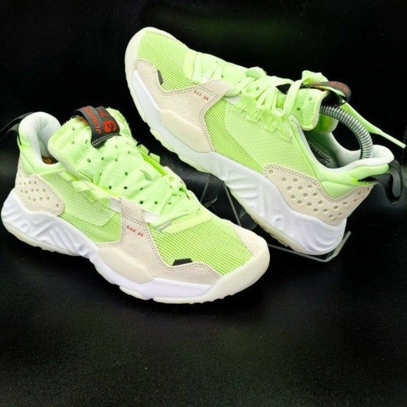 LOOK SEE PROMO Nike Air Jordan Delta Barely Volt CT1003-700 WMN SZ 7 = MN SZ 5.5 - Picture 4 of 12